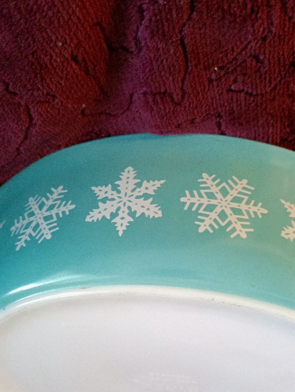 Vintage Pyrex 2 1/2 qt Cass. Dish (No Lid) "Snowflake"❄️❄️ Pattern - Picture 9 of 9